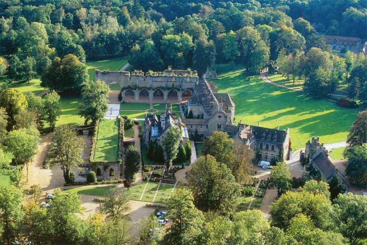 Abbaye des Vaux de Cernay - 1 Nuit 1 Diner à partir de 99 ...