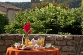 Hostellerie le Castellas - Petit déjeuner en terrasse