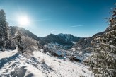 l'Hôtel Macchi & Spa - Chatel hiver ciel bleu ©meyer