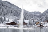 l'Hôtel Macchi & Spa - Au lac de Vonnes et son jet d'eau Chatel village