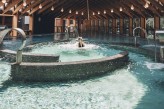 Spa Séquoia Redwood à 210 mètres de l'hôtel - Bain @bestjobers