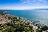 Nyon et de son lac, en Suisse, à 10km du Domaine de Divonne