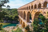 le pont du Gard 8km de Hostellerie Le Castellas 