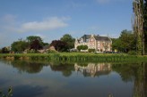 Château Tilques - rivière qui traverse le parc de 4 hectares