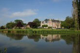 Château Tilques - rivière qui traverse le parc de 4 hectares