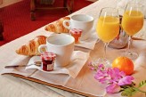 Hostellerie Vieille Ferme - Petit Déjeuner en Chambre