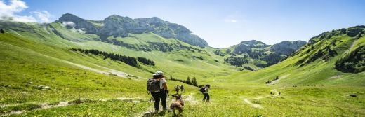 Hotel-Macchi-sentier-de- randonnée- chatel-©lambert