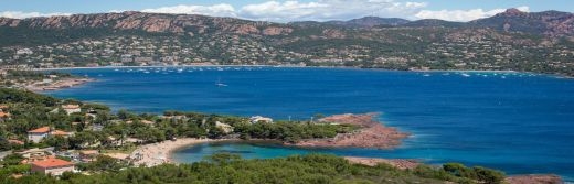 Hotel-Valescure-Plage de Camp Long Dramont-10km-de-l-hotel©N.Gomez