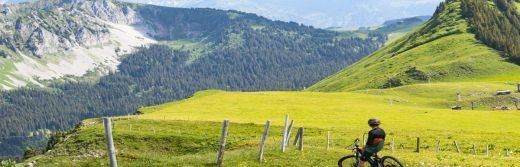 Macchi-balade-en-vtt-lectrique-chatel-©l-meyer