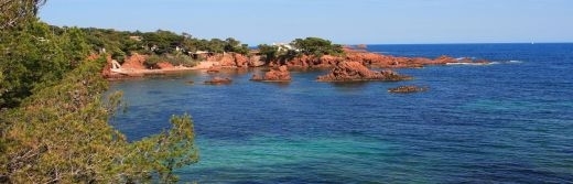 Domaine- de-l Esterel-crique-des-anglais-11km-de-l-hotel-l-salemi