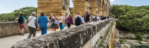 hostellerie le castellas promenade Pont du Gard