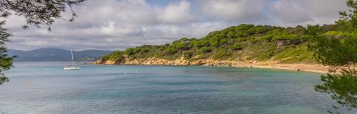 Randonnee-au-bord-de-la-Baie-de-Cavalaire