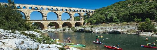 Hostellerie-le-Castellas-Pont-du-Gard-à-8-km-de-l'Hôtel