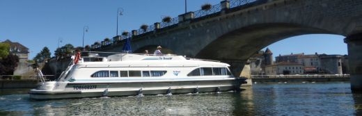 hotel-yeuse-Ville-de-Cognac-Fleuve-Bateau©Destination-Cognac